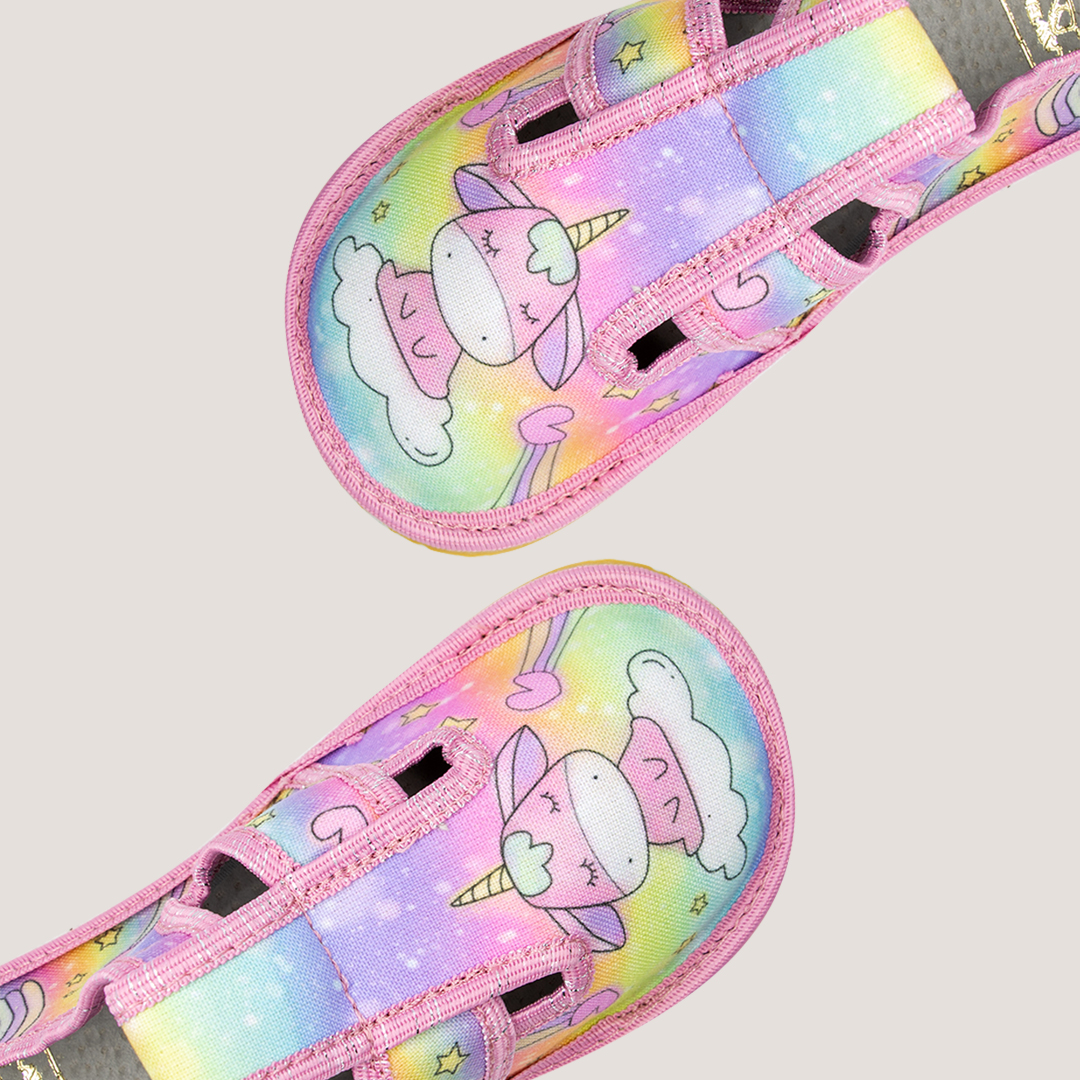 tęczowe kapcie dziecięce barefoot do żłobka i przedszkola producent z UE